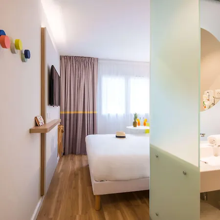 Otel Ibis Styles Cap 3000 Aeroport